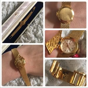 Vintage Ladies Bucherer Gold Peek-A-Boo Watch